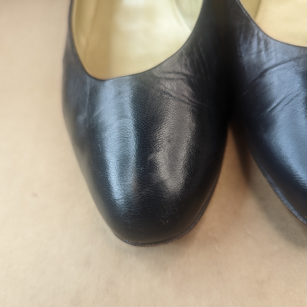 Gucci women's sz 7B black leather classic 1" heel loafer flats.Gucci Gold inter - Picture 4 of 13